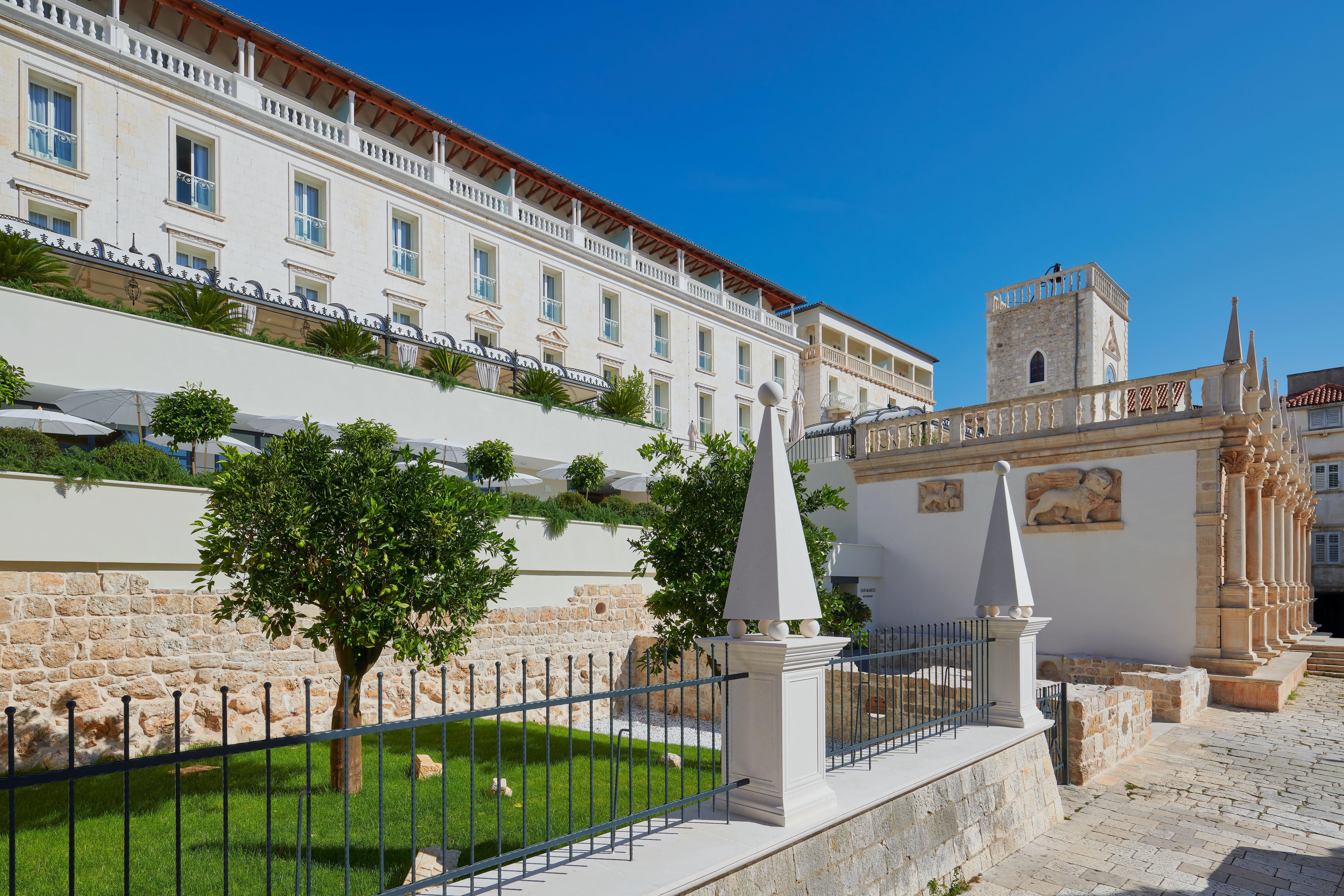 Palace Elisabeth, Hvar Heritage Hotel - The Leading Hotels Of The World Hvar Town Bagian luar foto